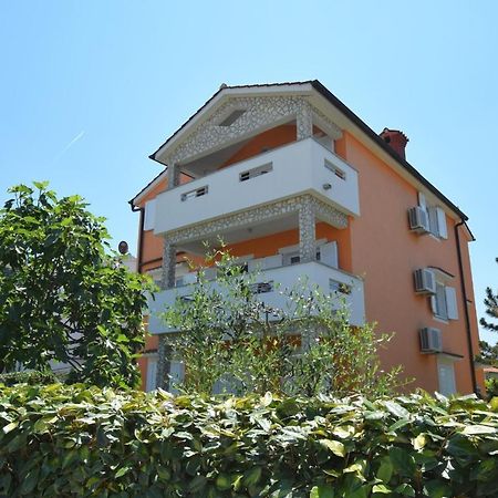 Apartments Gabrijel Malinska Extérieur photo