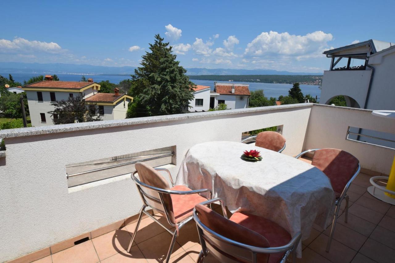 Apartments Gabrijel Malinska Extérieur photo