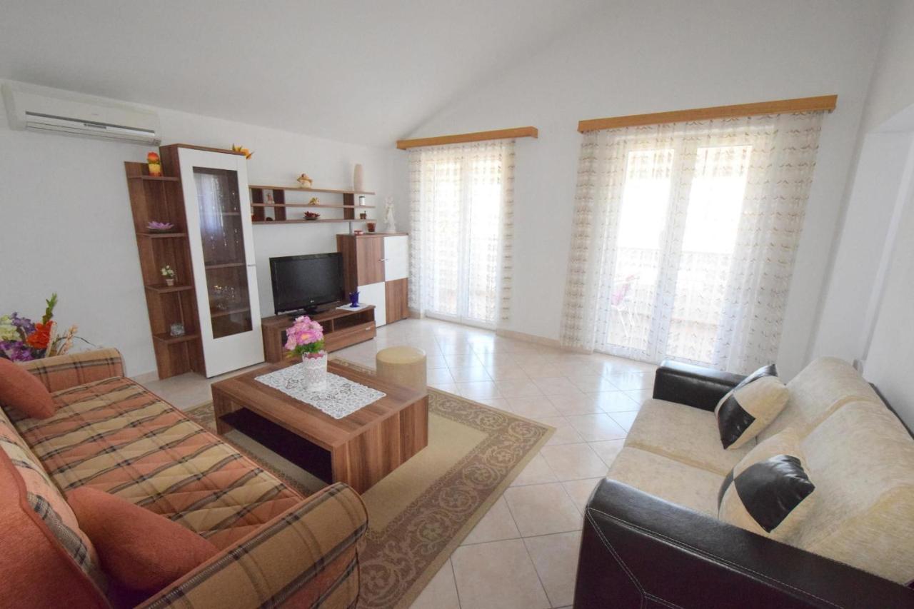 Apartments Gabrijel Malinska Extérieur photo