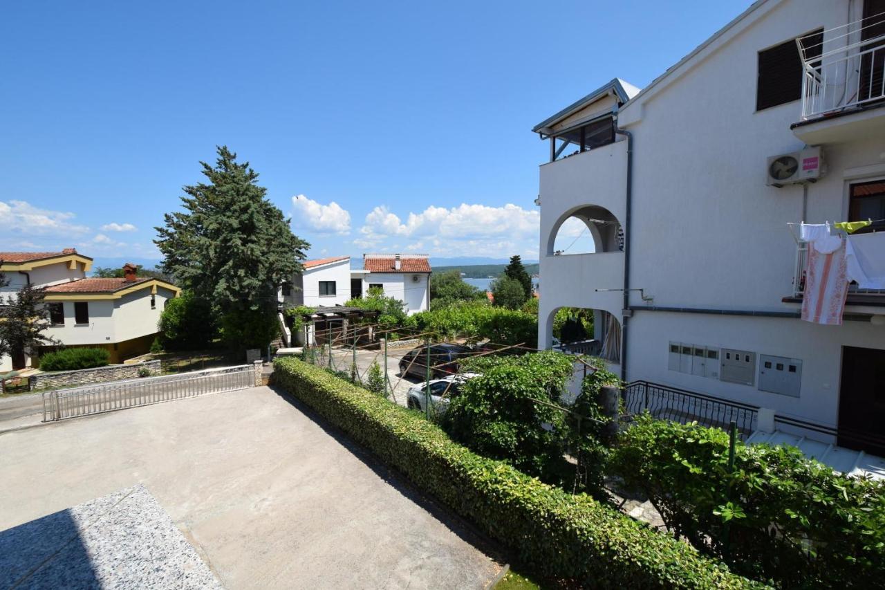 Apartments Gabrijel Malinska Extérieur photo