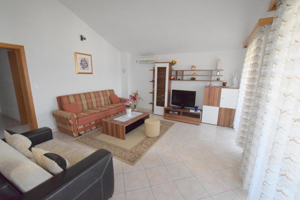 Apartments Gabrijel Malinska Extérieur photo