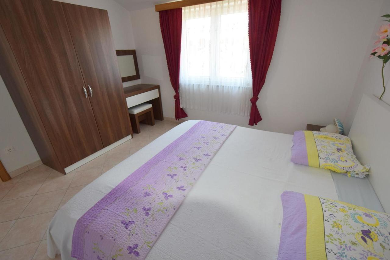 Apartments Gabrijel Malinska Extérieur photo