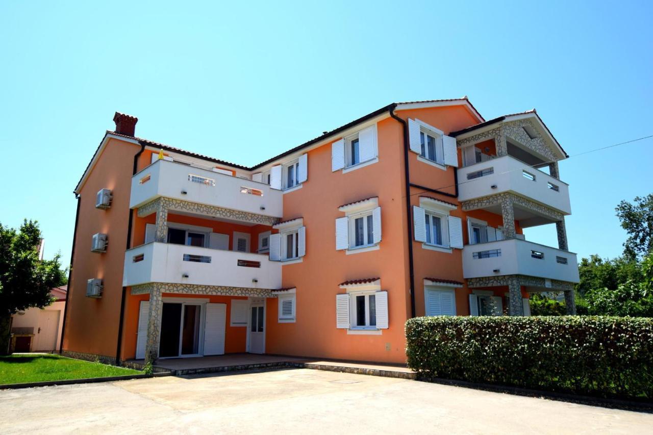 Apartments Gabrijel Malinska Extérieur photo