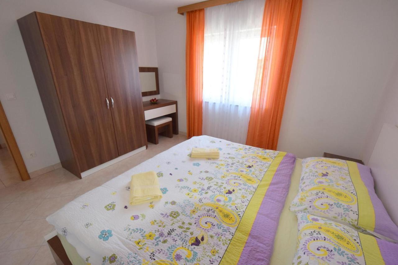 Apartments Gabrijel Malinska Extérieur photo