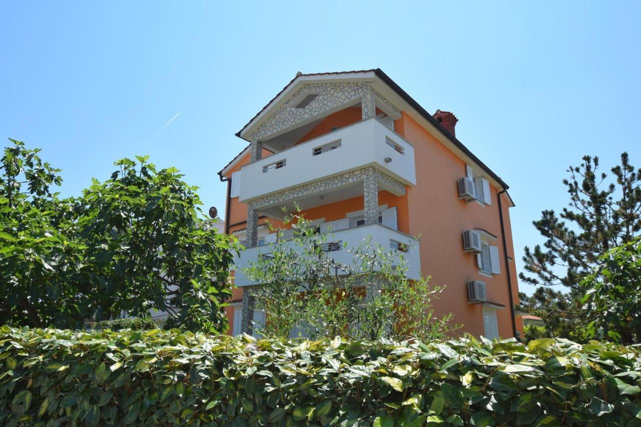Apartments Gabrijel Malinska Extérieur photo